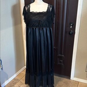 Black Satin and Lace Long Ruffled Negligee Size 1XL